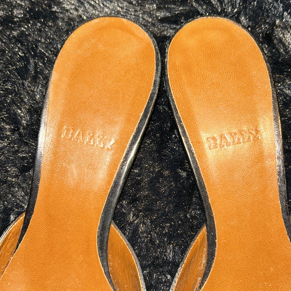BALLY slides - Picture 3 of 7